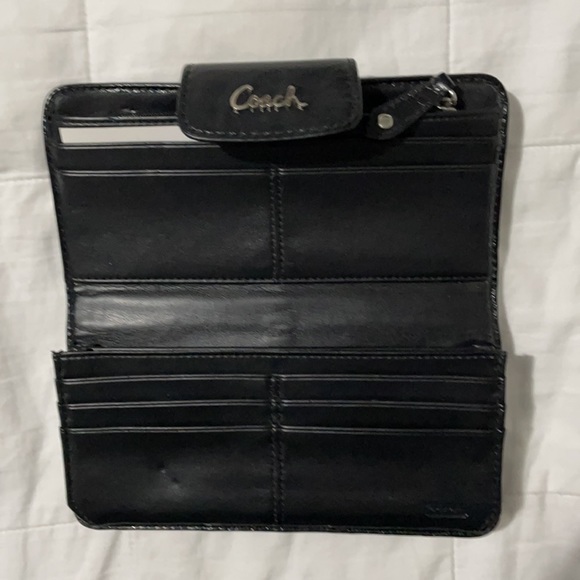 Coach purse and wallet - Picture 4 of 6